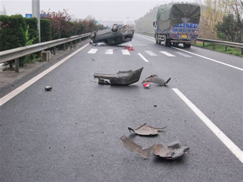 安徽高速公路段交通事故