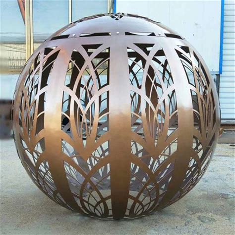 定制不锈钢镂空球雕塑