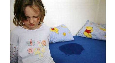 小孩老是做梦尿床是什么原因