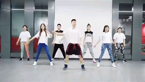 小虎队爱舞蹈视频