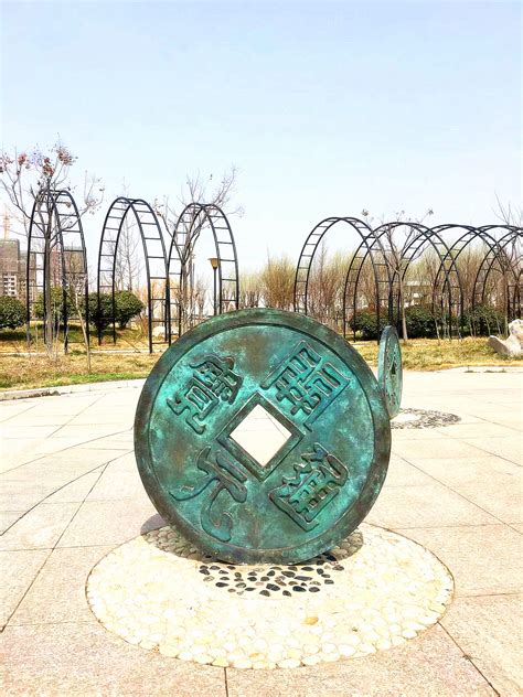 山东公园铸铜雕塑价钱