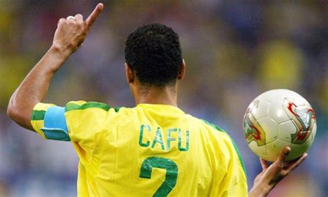 巴西足球巨星排名前十