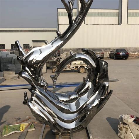 广东玻璃钢雕塑厂家联系方式