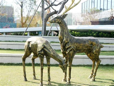 广西玻璃钢仿铜动物雕塑生产厂家