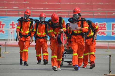 应急救援人员应加强对重要目标和地段的警戒和巡逻