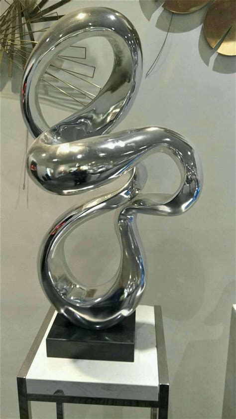 异型彩色玻璃钢雕塑