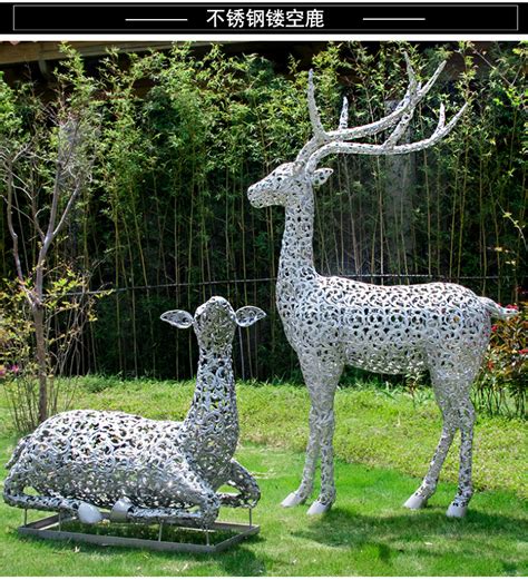 彩绘现代小鹿雕塑价格
