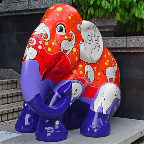 彩色城市玻璃钢动物雕塑