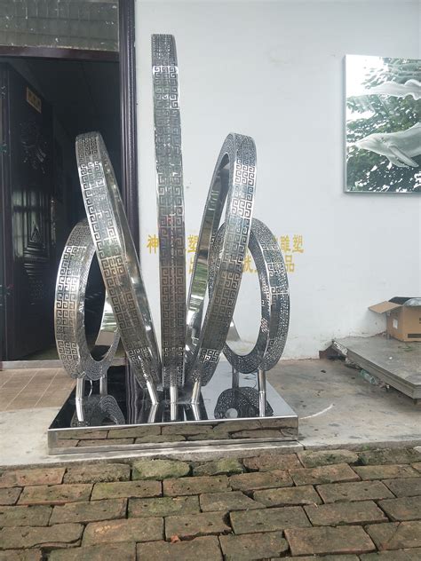 徐州不锈钢雕塑来电咨询