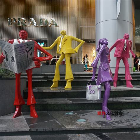 惠州商业街玻璃钢人物雕塑