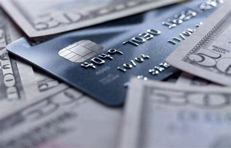 房贷信用卡是自己办吗