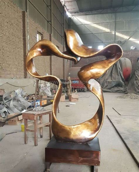 抽象玻璃钢仿铜雕塑生产厂家