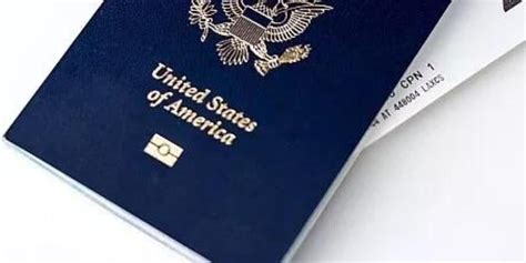 换护照美国签证没过期