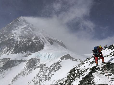 攀登者是真的在珠穆朗玛峰拍的吗