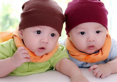 新生儿双胞胎男孩取名