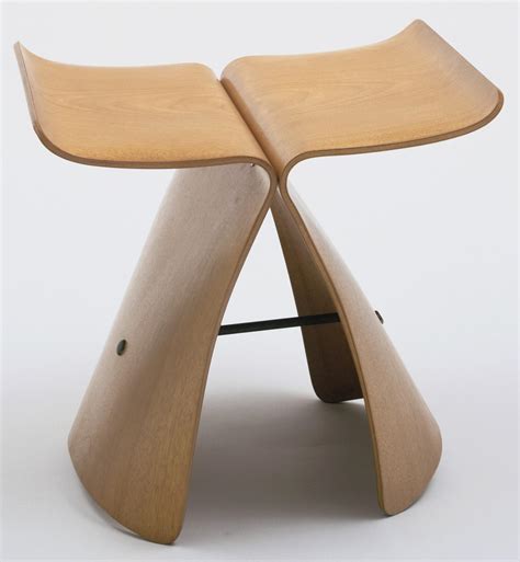 日本蝴蝶椅是谁设计