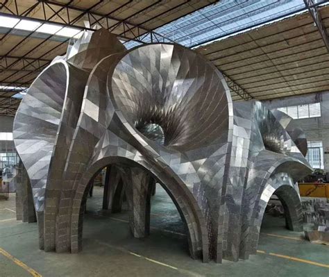 曲靖市不锈钢雕塑设计多少钱