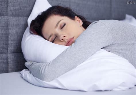 最新公布的最佳睡眠时间为7个小时