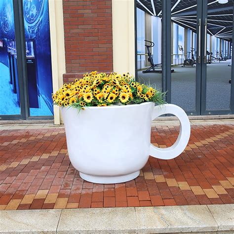 朝阳户外玻璃钢茶杯景观花盆价位
