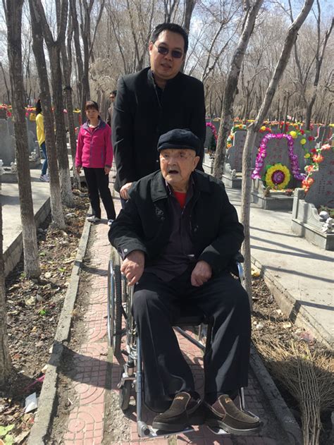 杭州九十岁老人去世