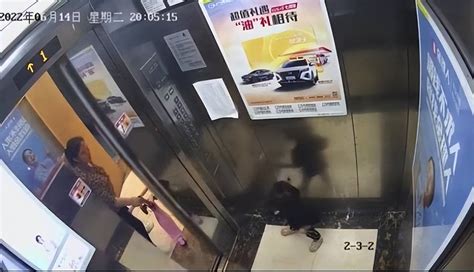 杭州电梯坠亡女童家人全过程