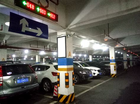 桂林停车场停车一晚多少钱