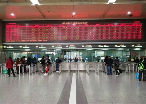 武昌火车站人工售票窗口几点开业