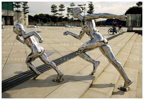 武汉不锈钢造型运动雕塑