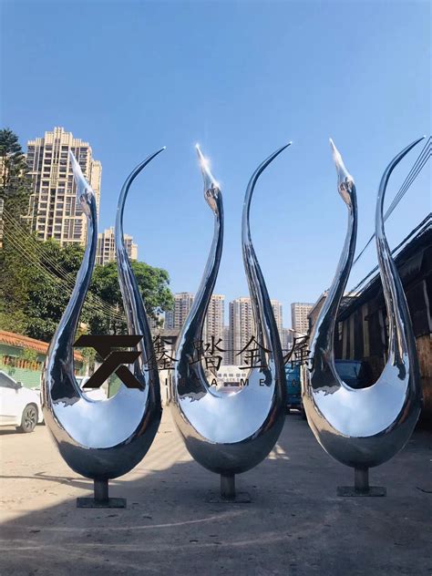 武汉公园水景抽象不锈钢雕塑