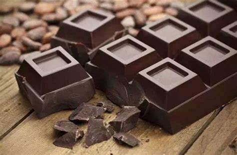 每天吃一块黑巧克力的好处