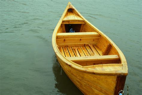 水上木头舟