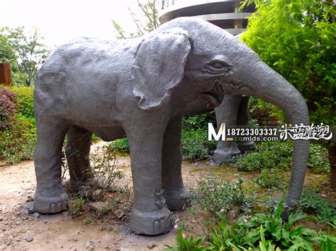 水泥大象雕塑