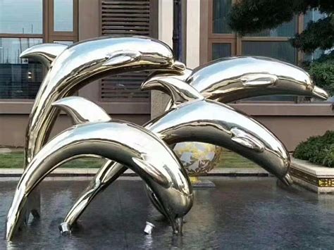 江苏白钢海豚雕塑厂家定制