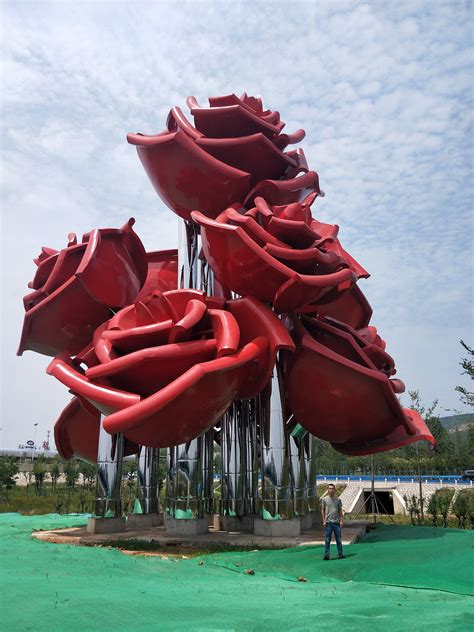河南公园大型不锈钢雕塑