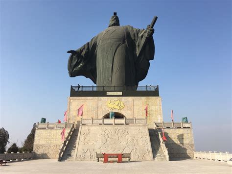 河南永城芒砀山汉高祖铜像