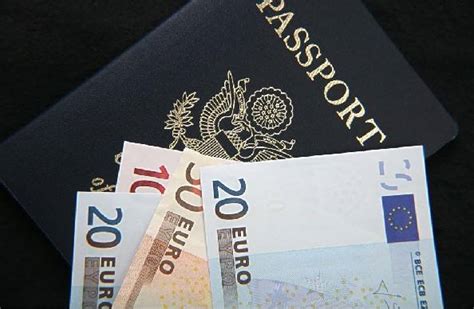 法国旅游签证需要带多少钱