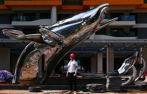 济南大型不锈钢鲸鱼雕塑