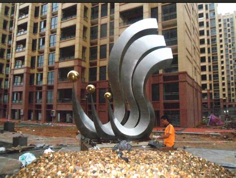 济南玻璃钢雕塑生产商