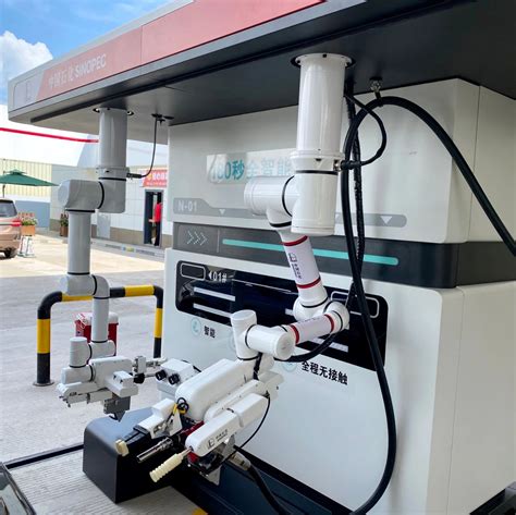 浙江杭州加油站用机器人加油