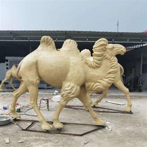 浙江玻璃钢骆驼雕塑