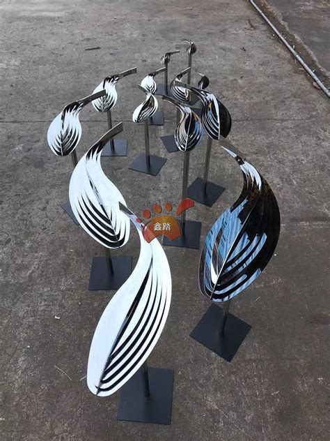 海南抽象不锈钢雕塑摆件制作