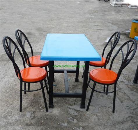 深圳玻璃钢餐桌椅生产价格