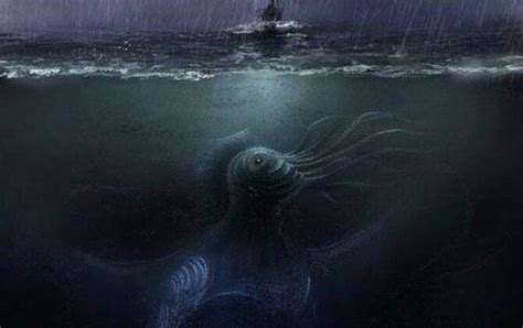 深海里的一些恐怖巨兽
