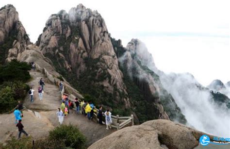 游玩黄山游客需要攀爬多少米高