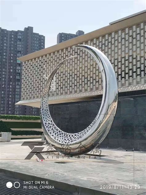 湖北广场艺术不锈钢镂空雕塑制作