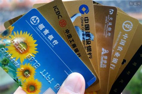 潍坊银行卡储蓄卡有年费吗