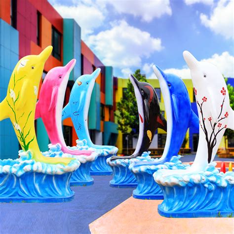玻璃钢海豚景观雕塑定制
