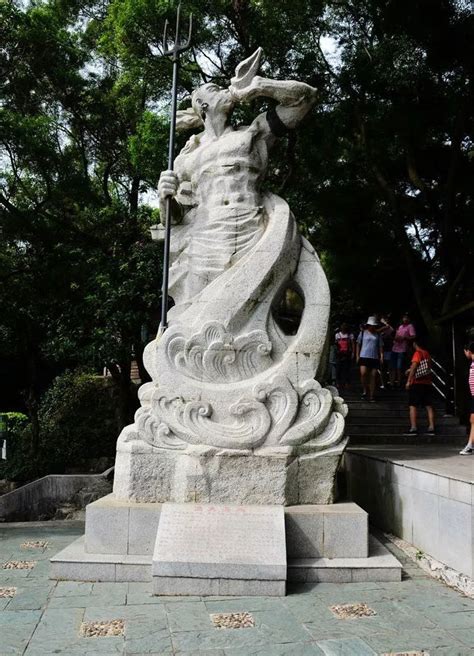 珠海海鹏雕像