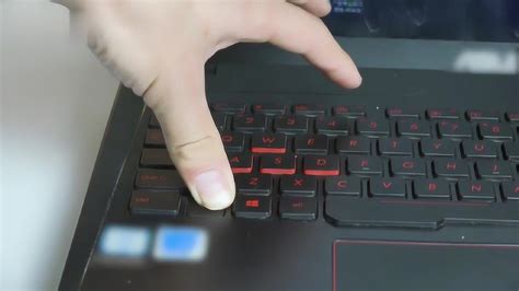 电脑键盘后台怎么打开