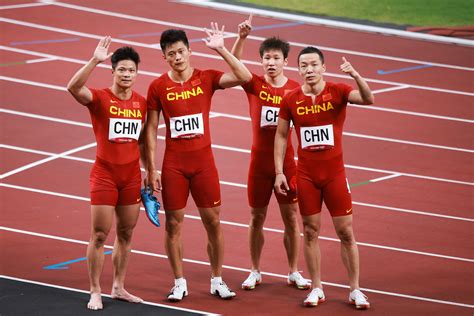 男子4x100米决赛中国队第二名